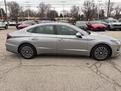 Used 2023 Hyundai Sonata Limited FWD image 4