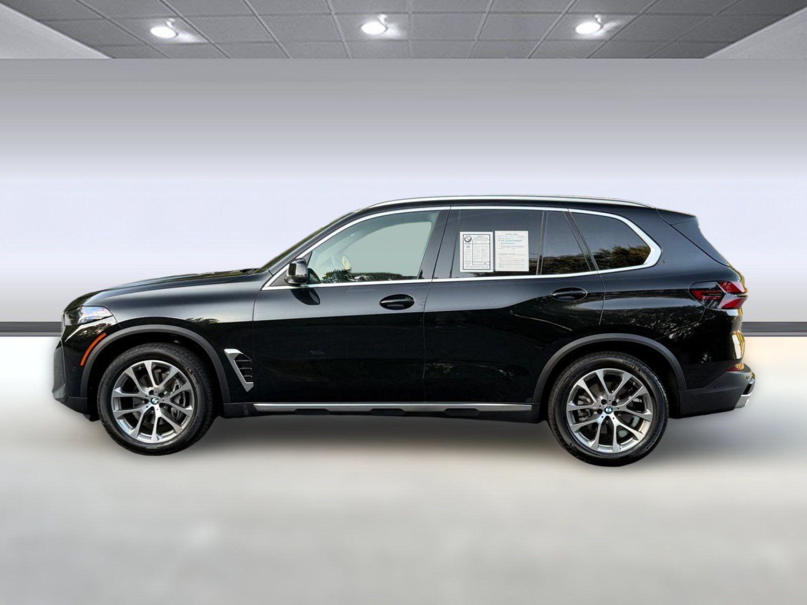 Used 2026 BMW X5 sDrive40i RWD image 2