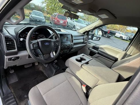 Used 2017 Ford F250 XLT w/ FX4 Off-Road Package image 19