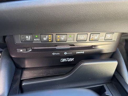 Used 2022 Lexus ES 350 Ultra Luxury w/ Accessory Package 2 image 16