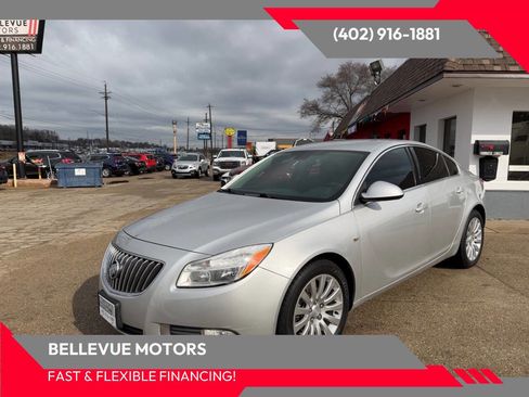 Used 2011 Buick Regal CXL image 1