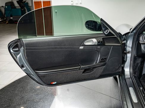 Used 2006 Porsche Boxster RWD image 28