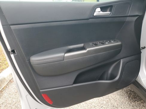 Used 2019 Kia Sportage LX FWD image 14