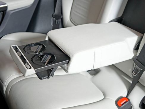 Certified 2024 Mercedes-Benz GLC 300 4MATIC image 27