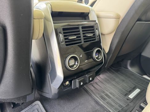 Used 2019 Land Rover Range Rover Sport HSE image 29