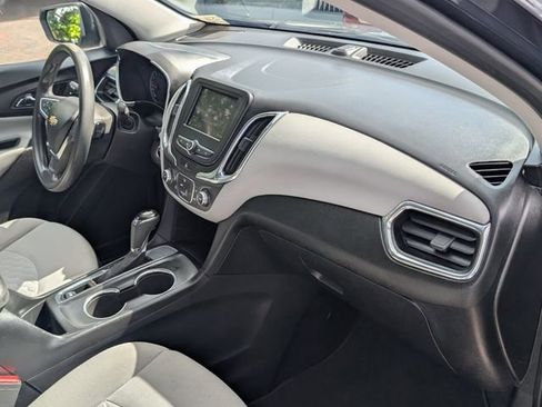 Used 2019 Chevrolet Equinox LS FWD image 17