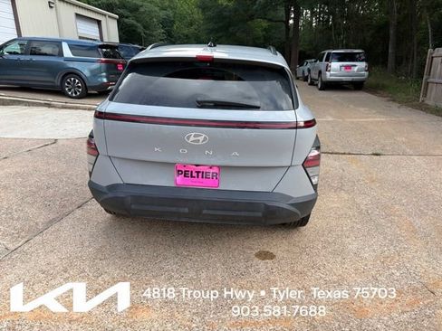 Used 2024 Hyundai Kona SEL w/ Convenience Package FWD image 10