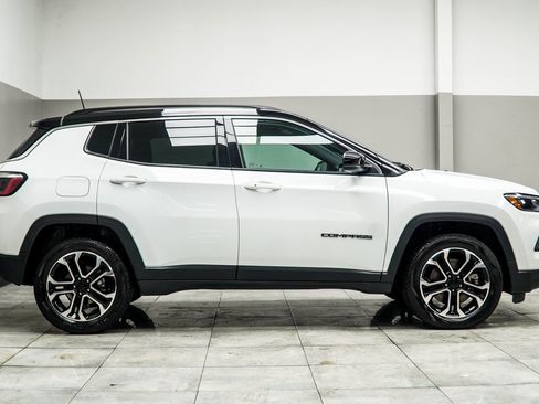 Used 2024 Jeep Compass Limited image 6