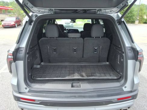 Certified 2024 Chevrolet Traverse LT FWD image 16
