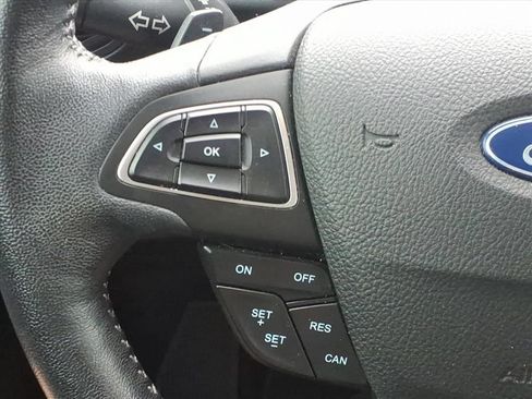 Used 2018 Ford Escape SE w/ SE Sport Appearance Package FWD image 12