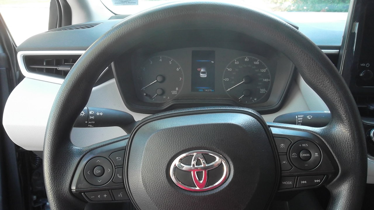 Used 2024 Toyota Corolla LE FWD image 10