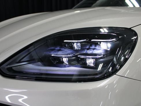 New 2025 Porsche Cayenne GTS image 15