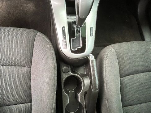 Used 2016 Chevrolet Cruze LT FWD image 29