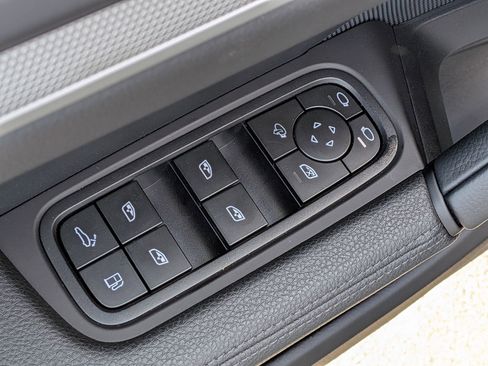 Certified 2025 Porsche Cayenne GTS AWD/4WD image 15