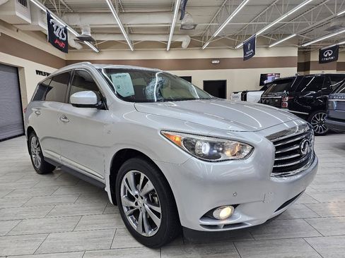 Used 2015 INFINITI QX60 AWD w/ Deluxe Touring Package image 4