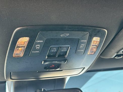Used 2025 Toyota Sienna XSE FWD image 20