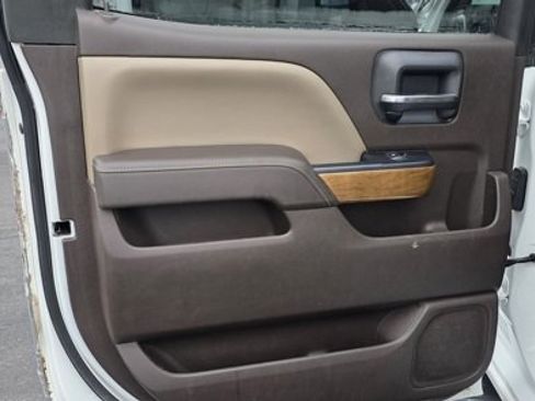 Used 2016 Chevrolet Silverado 2500 LTZ w/ Duramax Plus Package image 10