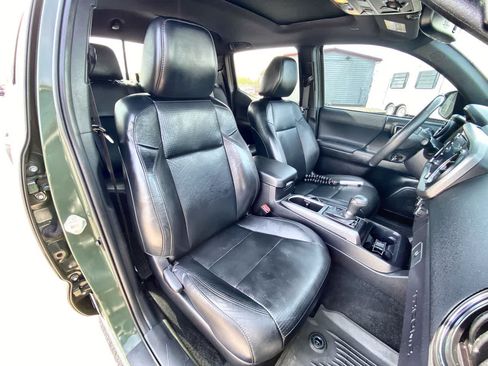 Certified 2021 Toyota Tacoma TRD Off-Road w/ TRD Premium Off Road Package AWD/4WD image 24