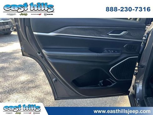 Certified 2023 Jeep Grand Cherokee L Limited image 18