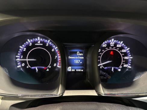 Used 2015 Toyota Avalon Limited w/ Technology Package FWD image 26