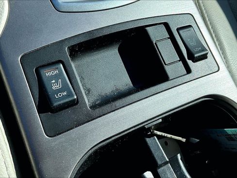 Used 2012 Subaru Outback 3.6R Limited image 35