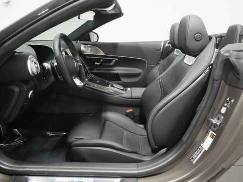 Used 2025 Mercedes-Benz SL 63 AMG S e Performance 4MATIC image 14