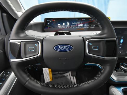 New 2026 Ford Expedition Max Platinum AWD/4WD image 9