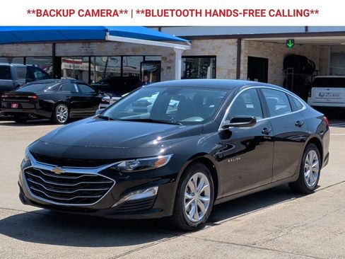 Used 2025 Chevrolet Malibu LT FWD image 3