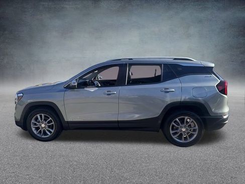 Used 2023 GMC Terrain SLT image 11