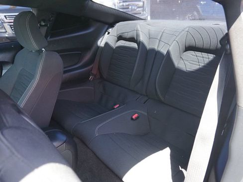 Used 2017 Ford Mustang GT RWD image 17