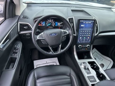 Used 2023 Ford Edge SEL image 25