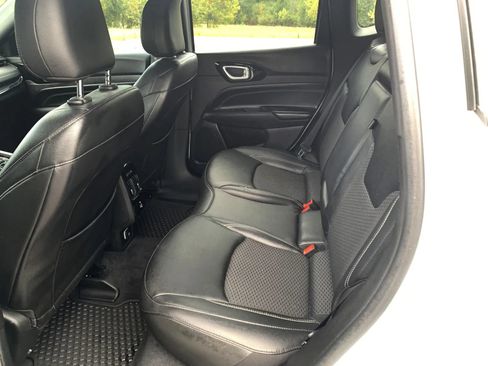 Used 2024 Jeep Compass Latitude AWD/4WD image 27