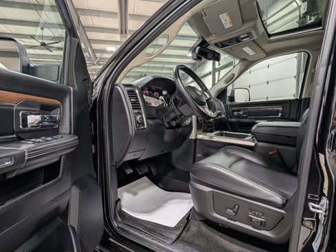 Used 2017 RAM 2500 Laramie w/ Sport Appearance Group AWD/4WD image 17