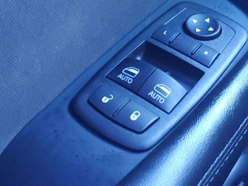 Used 2022 Dodge Challenger GT image 33