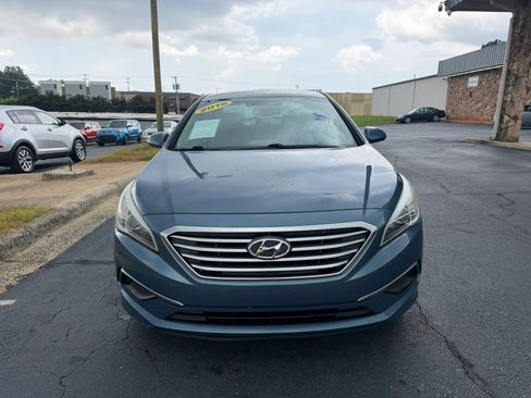 Used 2016 Hyundai Sonata SE FWD image 2