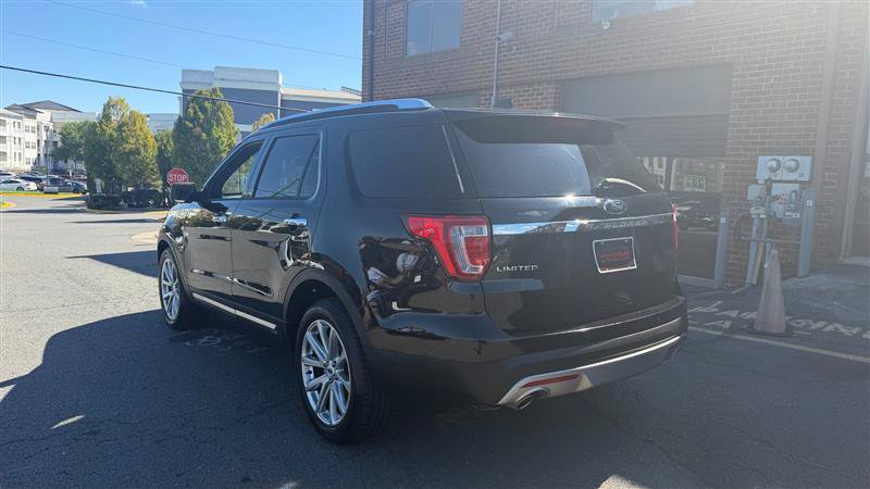Used 2016 Ford Explorer Limited w/ Equipment Group 301A FWD image 14