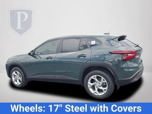 New 2026 Chevrolet Trax LS w/ LS Convenience Package FWD image 10