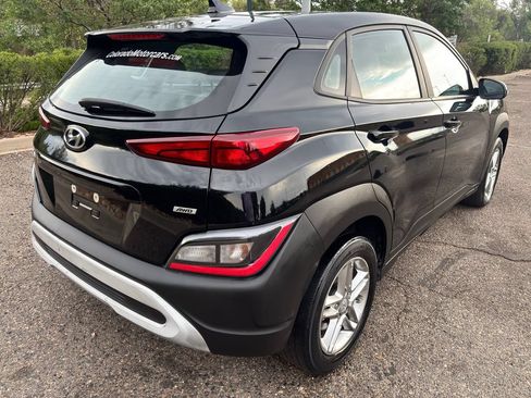 Used 2023 Hyundai Kona SE AWD/4WD image 3