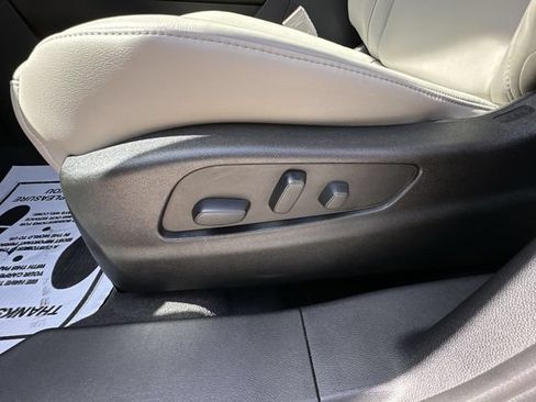 Certified 2023 Cadillac XT4 Premium Luxury FWD image 20