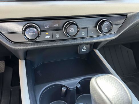 Certified 2025 Honda HR-V LX image 15