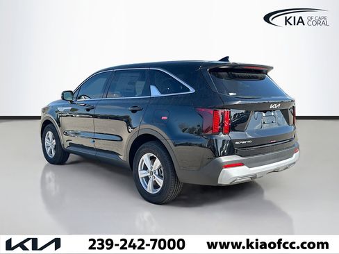New 2026 Kia Sorento LX image 3