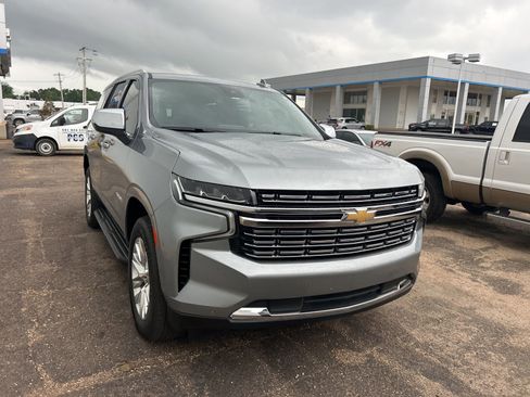 Used 2024 Chevrolet Tahoe Premier RWD image 9