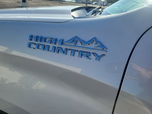 Used 2020 Chevrolet Silverado 1500 High Country w/ Technology Package image 11