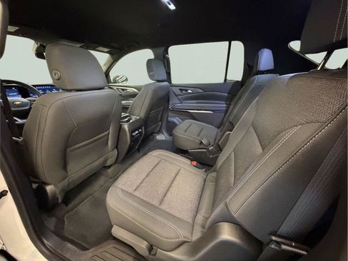 Used 2025 Chevrolet Traverse LT AWD/4WD image 25