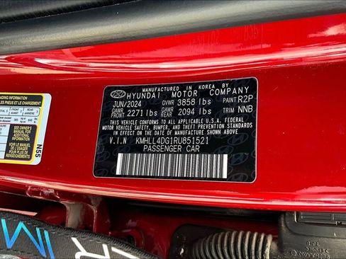 Used 2024 Hyundai Elantra SE image 18