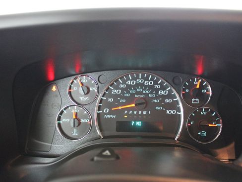 Used 2025 Chevrolet Express 2500 Extended w/ Driver Convenience Package RWD image 26