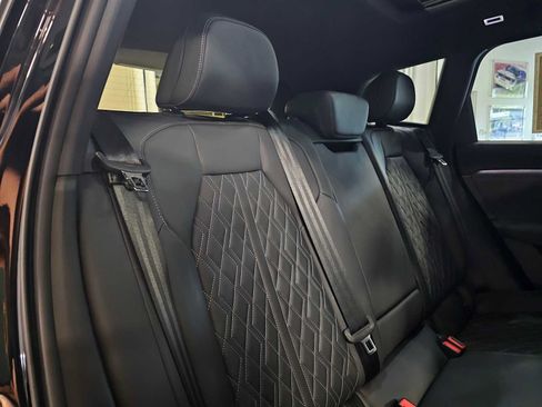 Used 2025 Audi SQ6 e-tron Prestige AWD/4WD image 13
