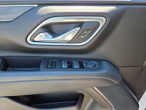 Used 2023 GMC Yukon SLT image 24