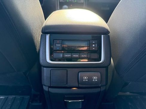Used 2022 Subaru Ascent Onyx Edition AWD/4WD image 17