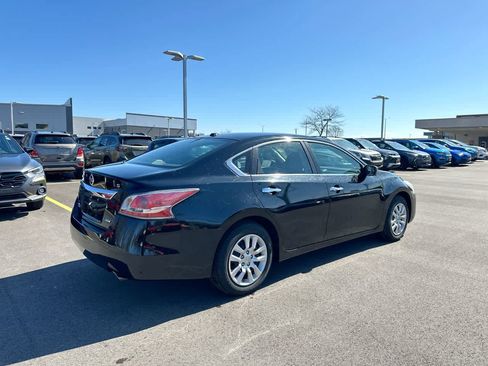 Used 2014 Nissan Altima 2.5 S w/ Display Audio Package image 13